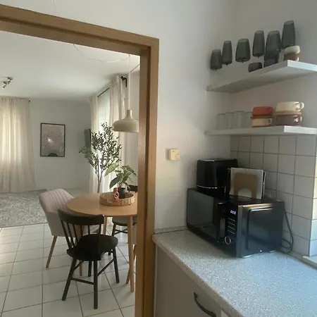 شقة Moderne Mit Terrasse & Parkplatz; Naehe Bwzk & Amazon كوبلنس
