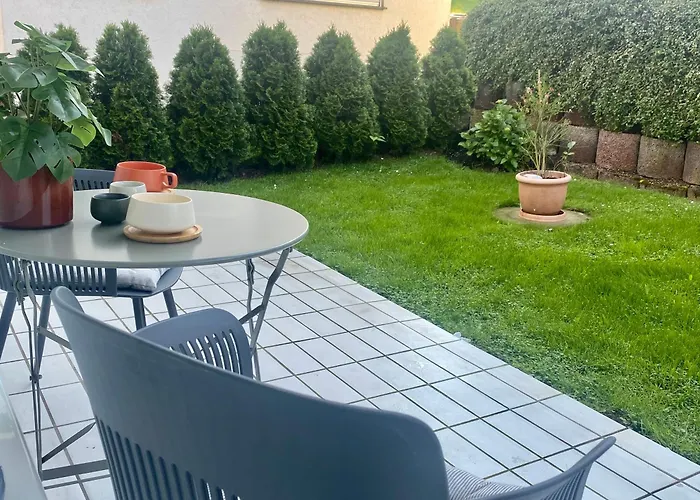 Moderne Mit Terrasse & Parkplatz; Naehe Bwzk & Amazon Apartment