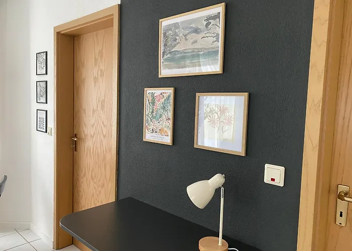 Moderne Mit Terrasse & Parkplatz; Naehe Bwzk & Amazon * Koblenz (Rhineland-Palatinate)