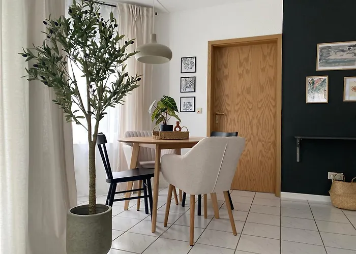 Apartment Moderne Mit Terrasse & Parkplatz; Naehe Bwzk & Amazon *