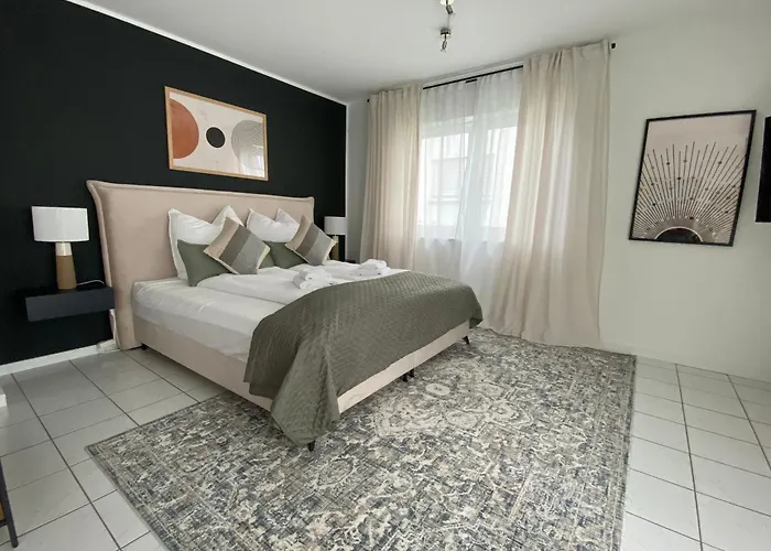 Moderne Mit Terrasse & Parkplatz; Naehe Bwzk & Amazon Apartment Koblenz (Rhineland-Palatinate)