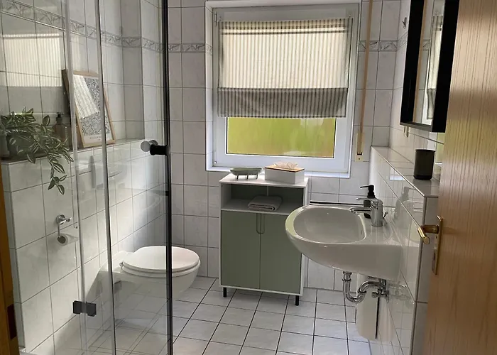 Apartment Moderne Mit Terrasse & Parkplatz; Naehe Bwzk & Amazon Koblenz (Rhineland-Palatinate)