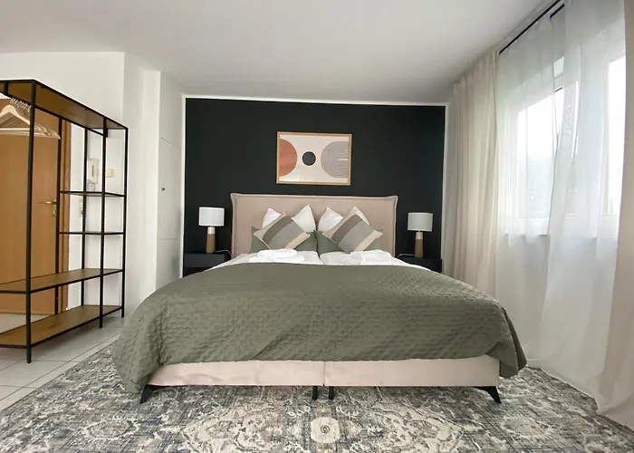 Apartment Moderne Mit Terrasse & Parkplatz; Naehe Bwzk & Amazon